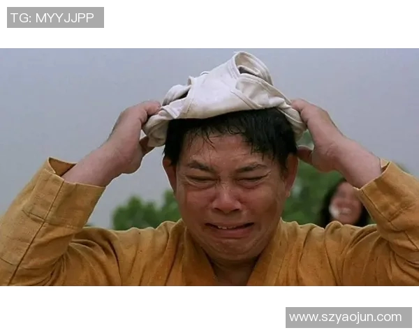 少林足球星爷挑战吃咸馒头成绝技 爆笑演绎令观众捧腹大笑